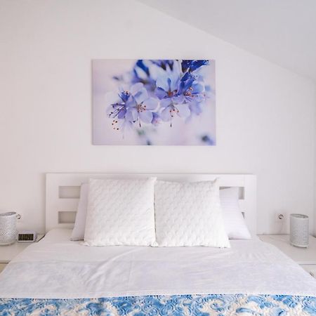Mikonos Apartman Surčin Exterior foto