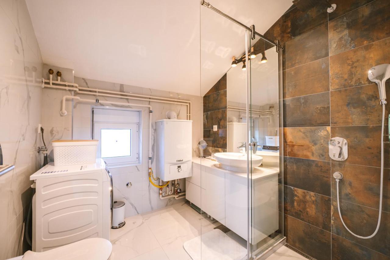 Mikonos Apartman Surčin Exterior foto