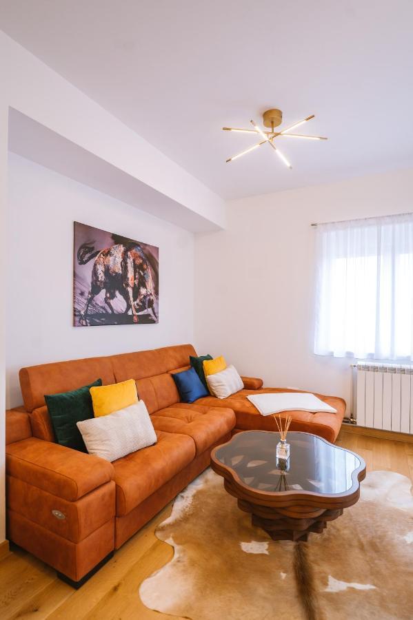 Mikonos Apartman Surčin Exterior foto